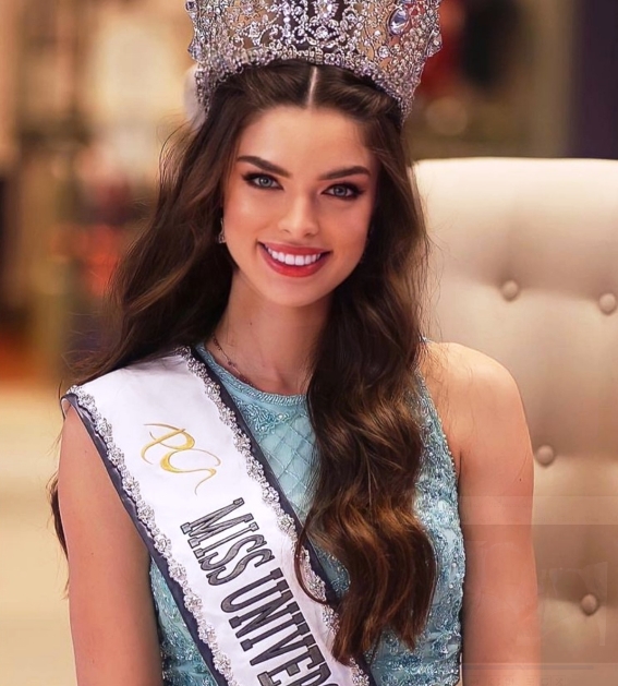 Miss Universe 2021 Nadia Ferreira