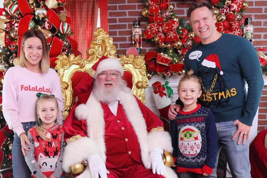 Scott Porter with his wife and their kids