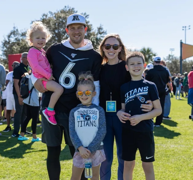 Brett Kern with his wife, Tiffany and their three kids