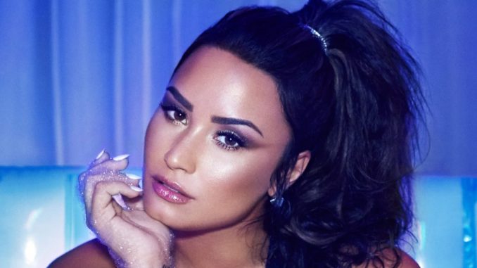 Who is Demi Lovato? Bio: Son, Sister, Net Worth, Married, Parents, Father
