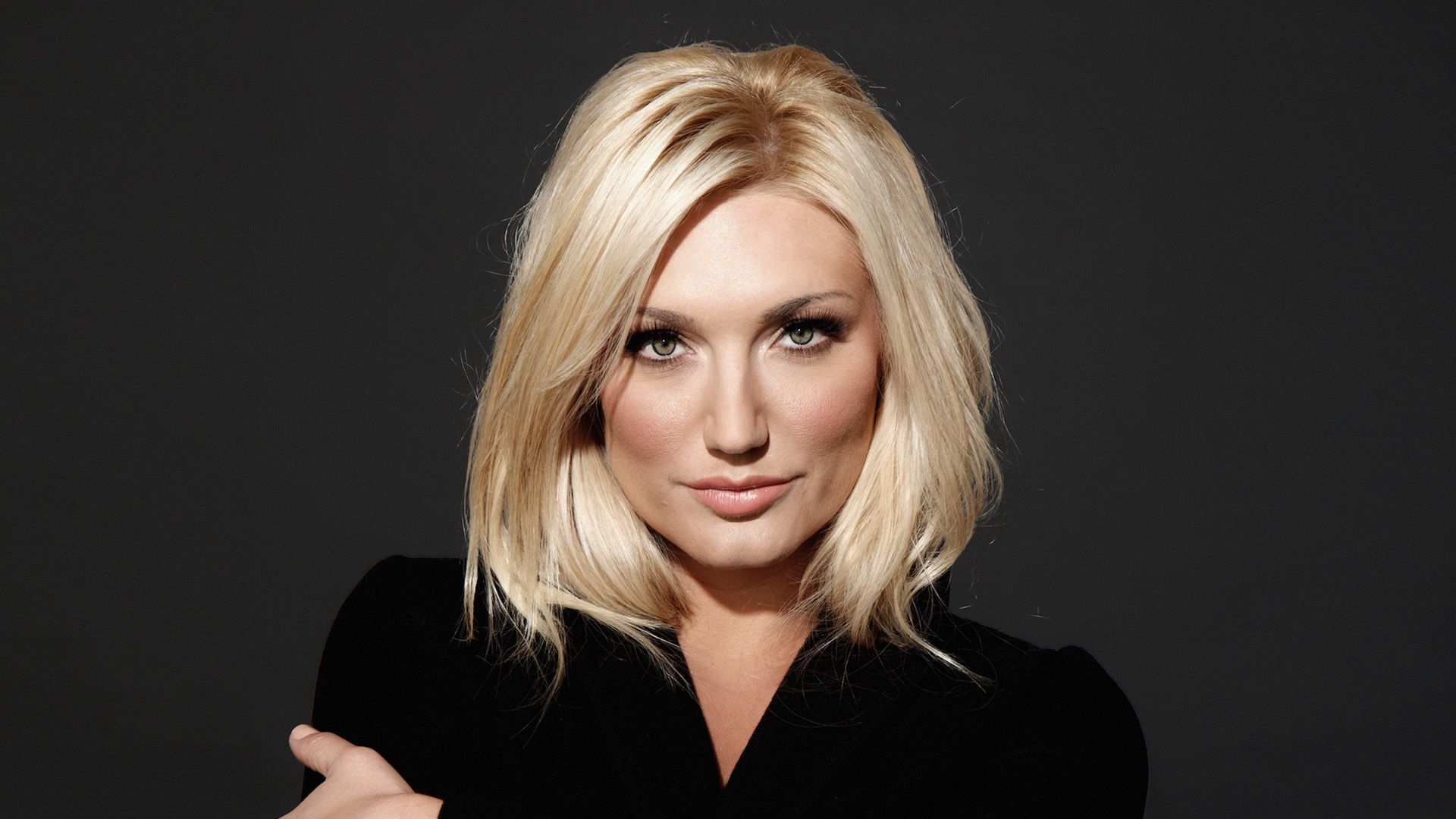 Where's Brooke Hogan today? Bio: Married, Marriage, Net Worth, Now, Son Wikiodin.com