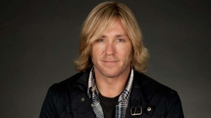 Ron Eldard holds a net worth of $500,000 as of 2019.
