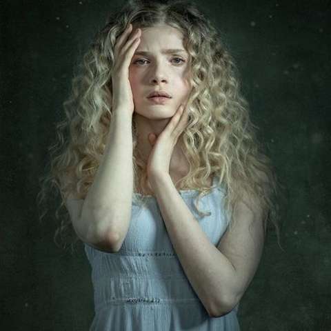 Actress, Elena Kampouris during one of her photoshoot.