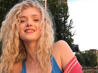 Elena Kampouris holds a net worth of $200,000 as of 2019.