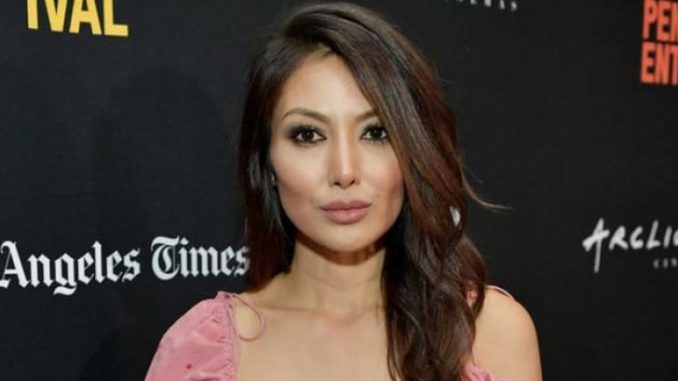 Chasty Ballesteros holds a net worth of $400,000 which she garnered from her career as an actress.