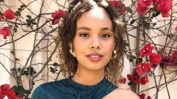 Alisha Boe the 22-year old celebrity Television figure is paid estimated $135,000 per episode in the TV Series 13 Reason Why.