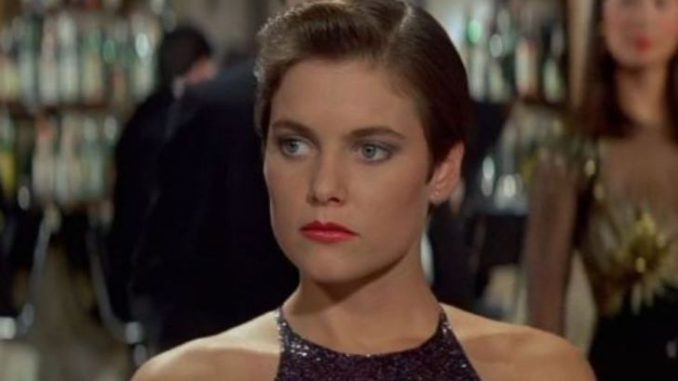 Carey Lowell has $50 million as of 2019.