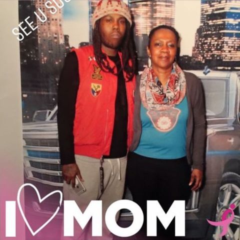 Anwan Glover's son, shootrsabm along with his mother.