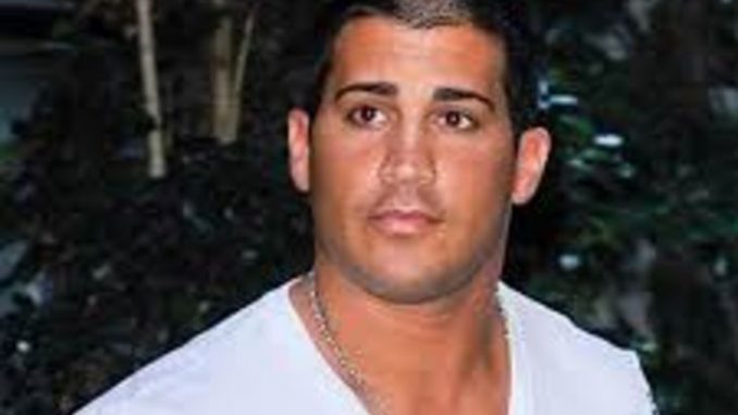 Jionni Lavalle is married to his wife Nicole Snooki Polizzi.