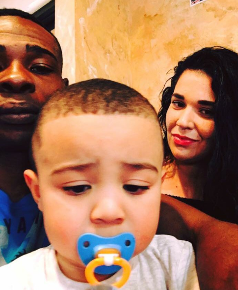 Guillermo Rigondeaux With His Wife And Child
