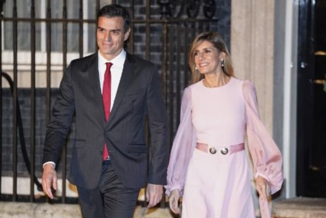 Maria Begona With Her Husband Pedro Sanchez