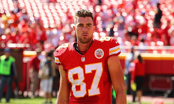 Travis Kelce Bio, Age, Weight, Height, Controversies, Net worth, Family