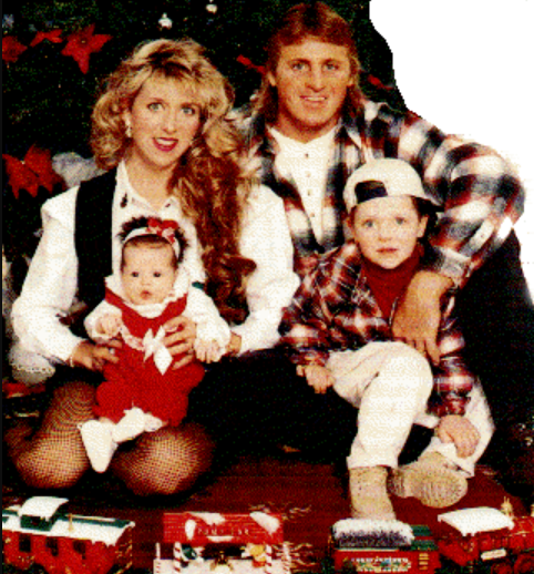 Owen Hart With His Wife and Childrens