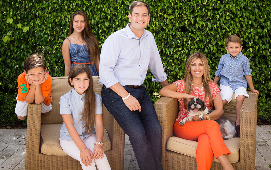 Marco Rubio with her wife and children