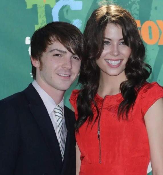 Bell who is dating drake Josh Peck