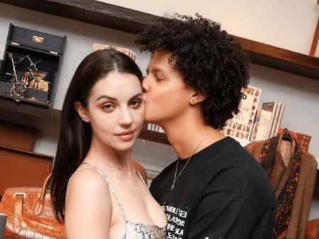 Adelaide Kane poses with her boyfriend