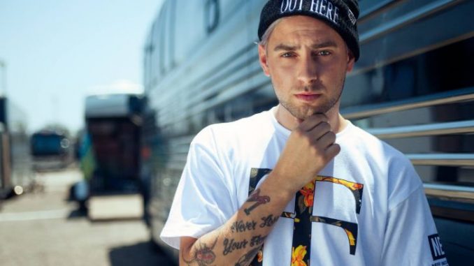 Tyler Carter – Bio, Issues, Fiance, Net Worth, Bisexual, New Albums