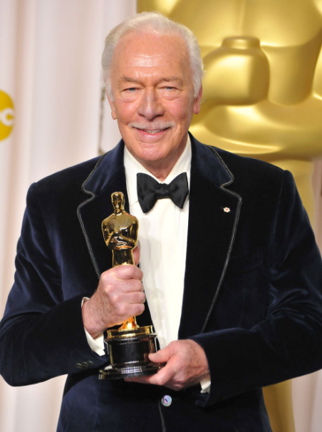 Christopher Plummer with Oscar Award