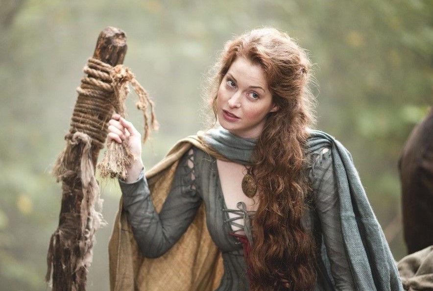 Esme Bianco - Bio, Net Worth, Life, Married, Husband, Nationality, Age, Parents, Height, Wiki, Career, Awards, Facts -