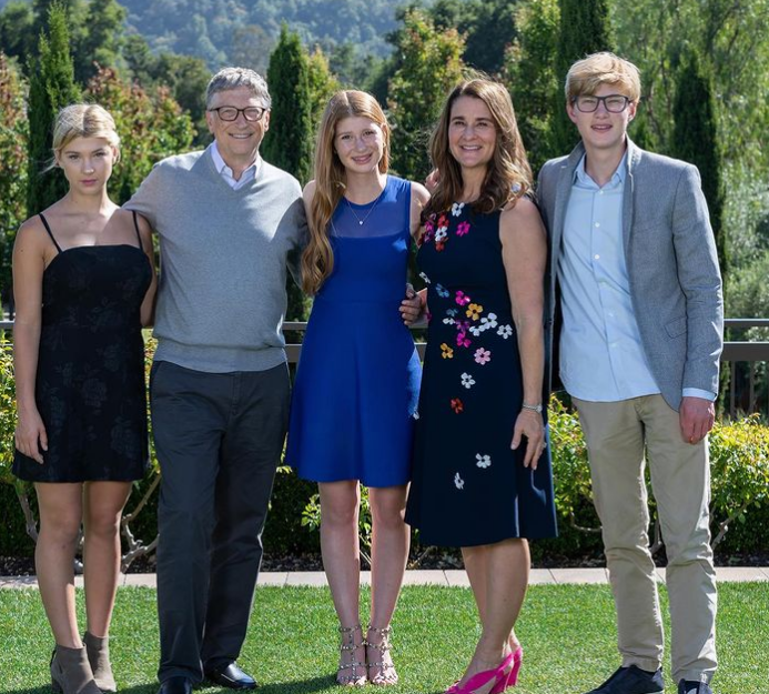 Bill Gates and Melinda Gates with their Children