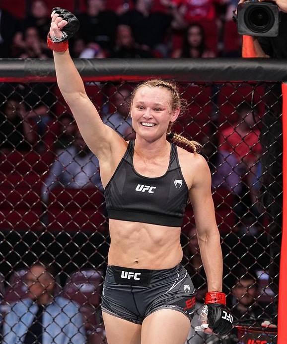 Andrea Lee fighter