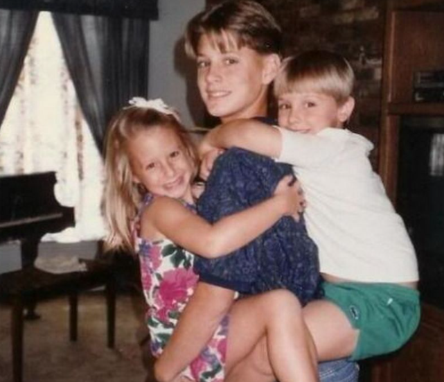 Jensen Ackles with his siblings; Joshua and Mackenzie.