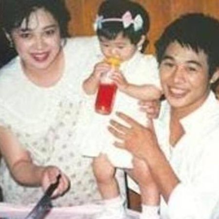 Qiuyan Huang with Jet Li and her daughter