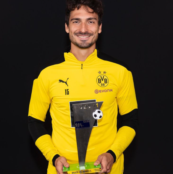 Mats Hummels With His Achievement