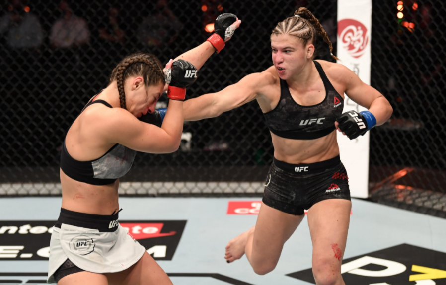Miranda Maverick Punching Against The Opponent