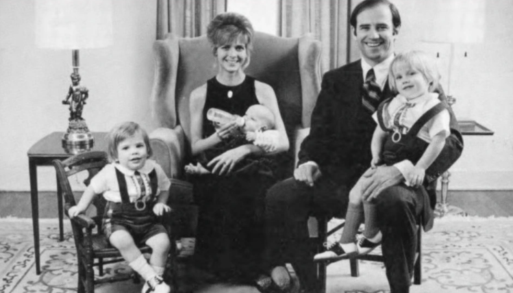 Neilia Hunter Biden with her husband, Joe Biden and their kids