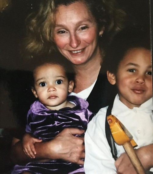 Deborah Elizabeth Sawyer with her daughters