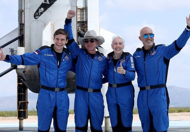 Oliver Daemen became the first youngest Dutch astronaut tp flew on space along with Jeff Bezos, Mark Bezos and Wally Funk