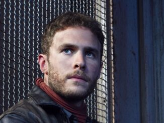 Naked truth of Iain De Caestecker: girlfriend, net worth. Gay?