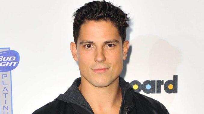 Sean Faris - Net Worth, Wife, Measurements, Height. Gay?