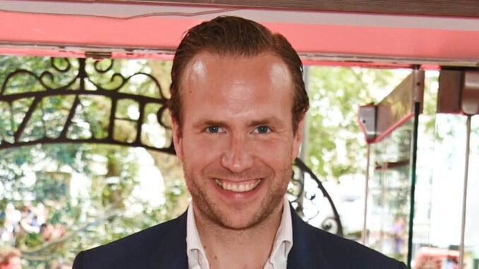 Rafe Spall's Biography - net worth, wife Elize du Toit, family