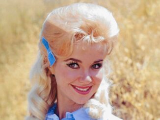 Gunilla Hutton (Hee Haw Girls) where is she today? Biography