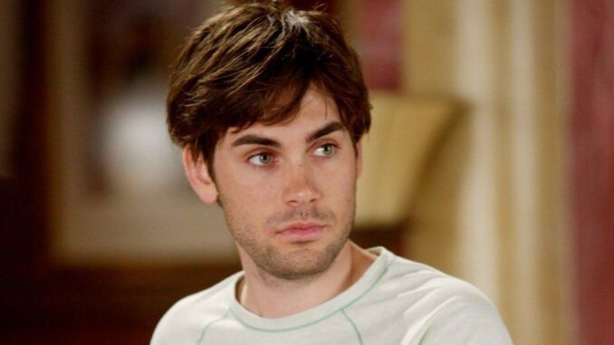 Who is Drew Fuller? Is he married or gay? Wiki