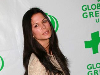 Naked Truth Of Rhona Mitra