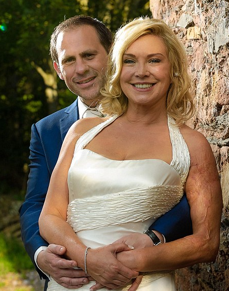 Amanda Redman and her husband Damian Schnabel