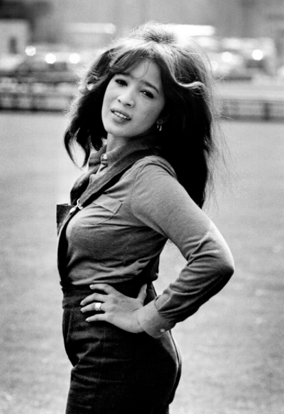 Ronnie Spector in her teenage