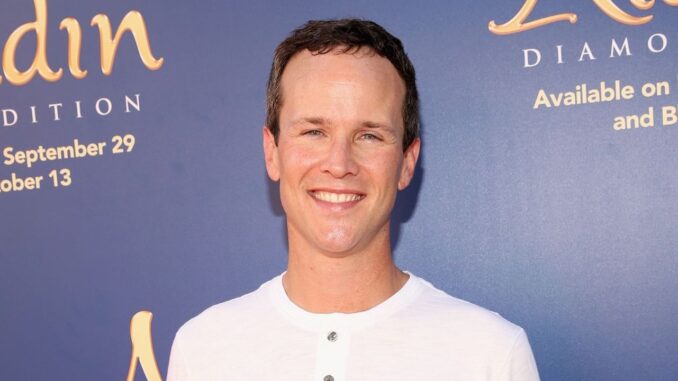 Scott Weinger's Net Worth, Wife Rina Mimoun, Height