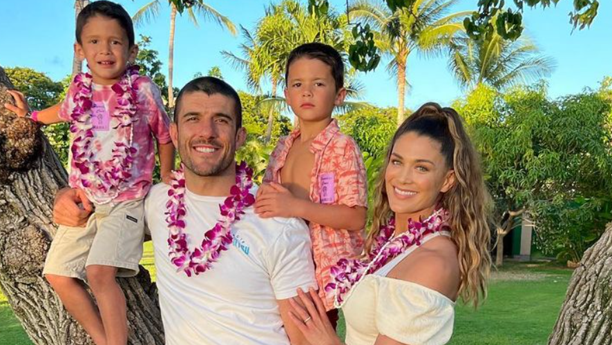 Eve Torres Gracie and Rener Gracie with their kids