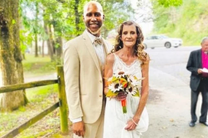 Cheryl and Quran McCain got married in Gatlinburg