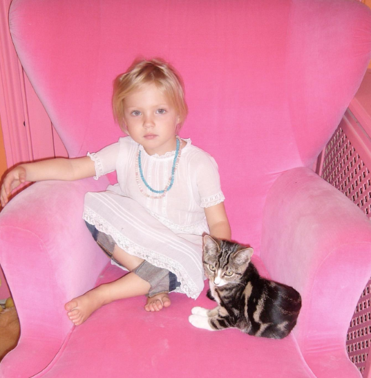 Lila Grace Moss Hack at small age with kitty