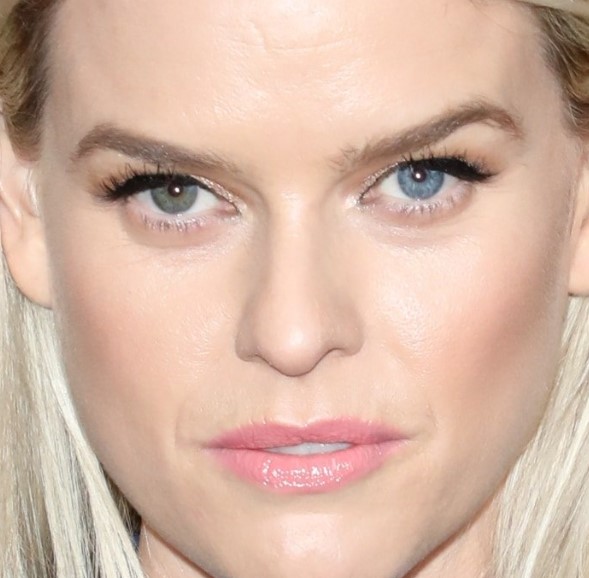 Alice Eve Eye