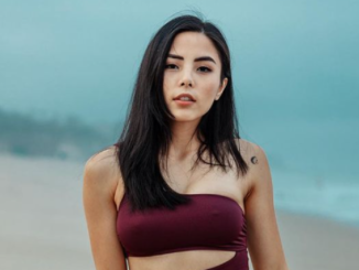 Anna Akana1