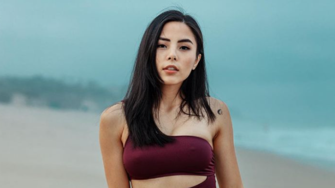 Anna Akana1