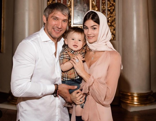 Alex Ovechkin with his wife and their son