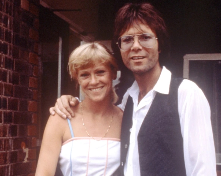 Sue Barker and Cliff Richard began dating in 1982 which lasted for four years