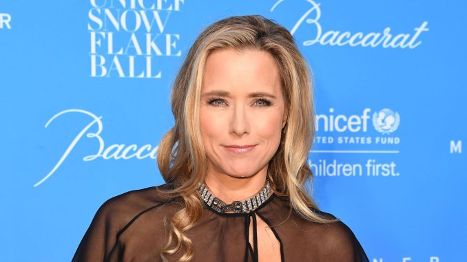 What happened to Téa Leoni? What is she doing now? Biography